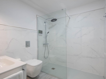 Main bathroom
